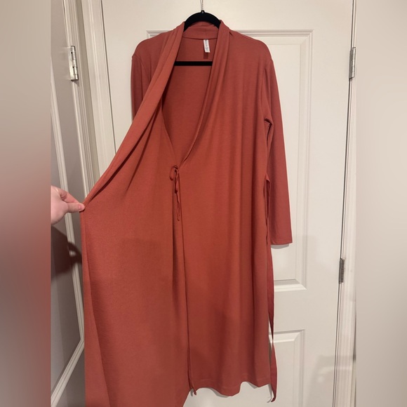 Athleta Wind Down Sleep Robe- Muted Red - Picture 8 of 9